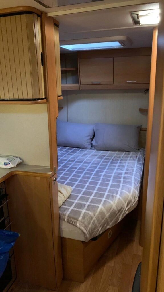 Актерский вагон Комфорт Corona Compass