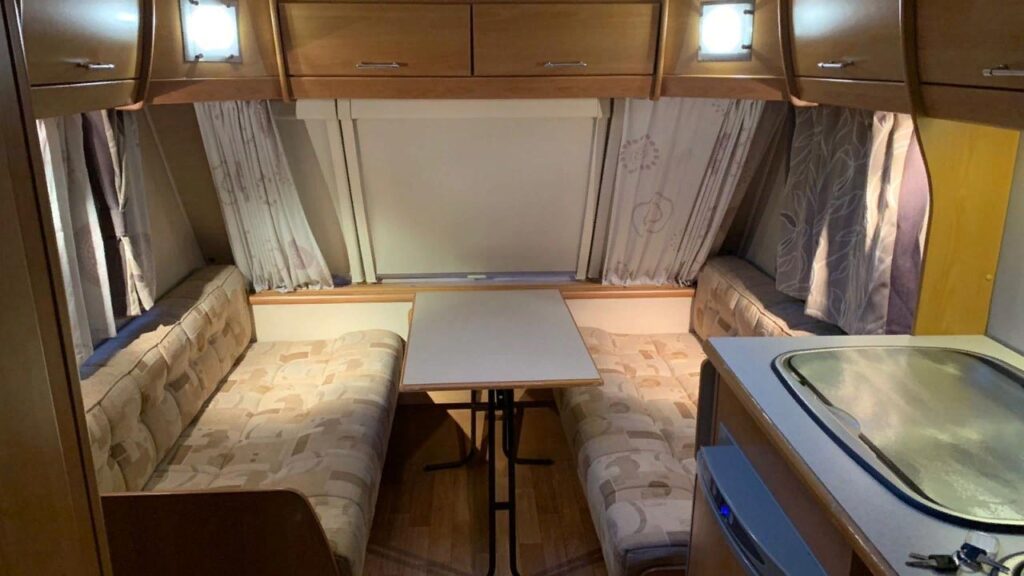 Актерский вагон Комфорт Corona Compass