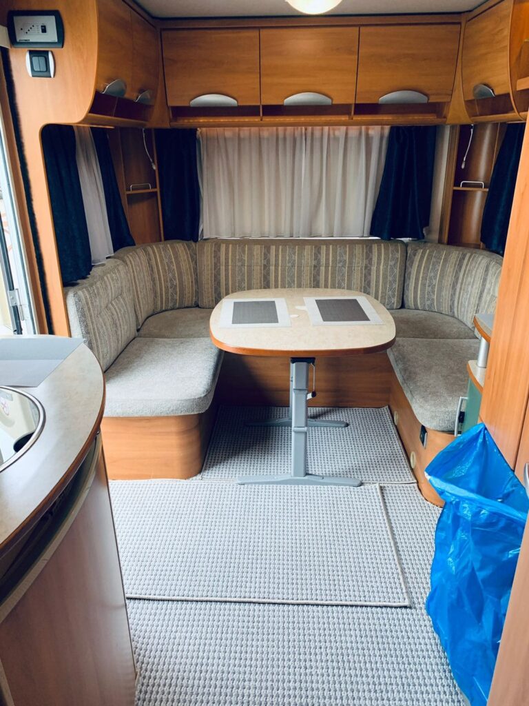 Актерский вагон Комфорт Hymer Eriba