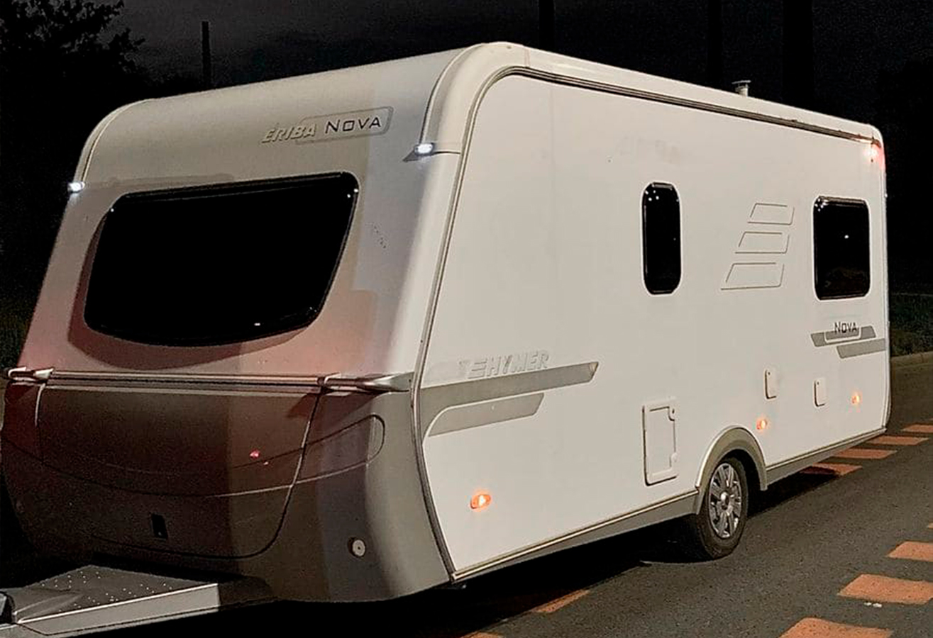 Актерский вагон Комфорт Hymer Eriba