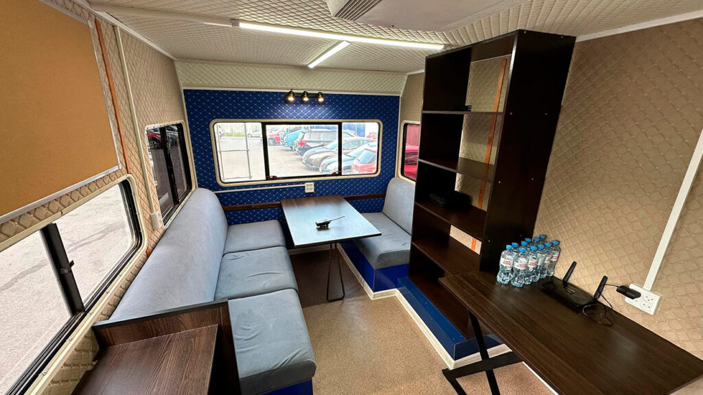 Штабваген на базе Ford